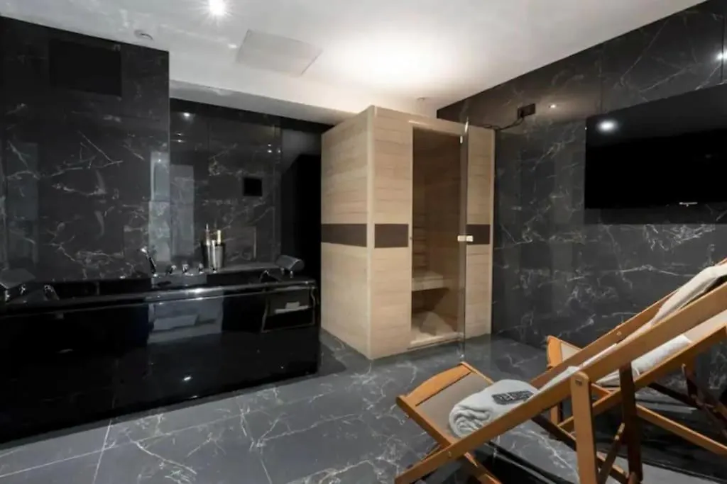 Magnifique Appartement Avec Sauna Et Jacuzzi Paris